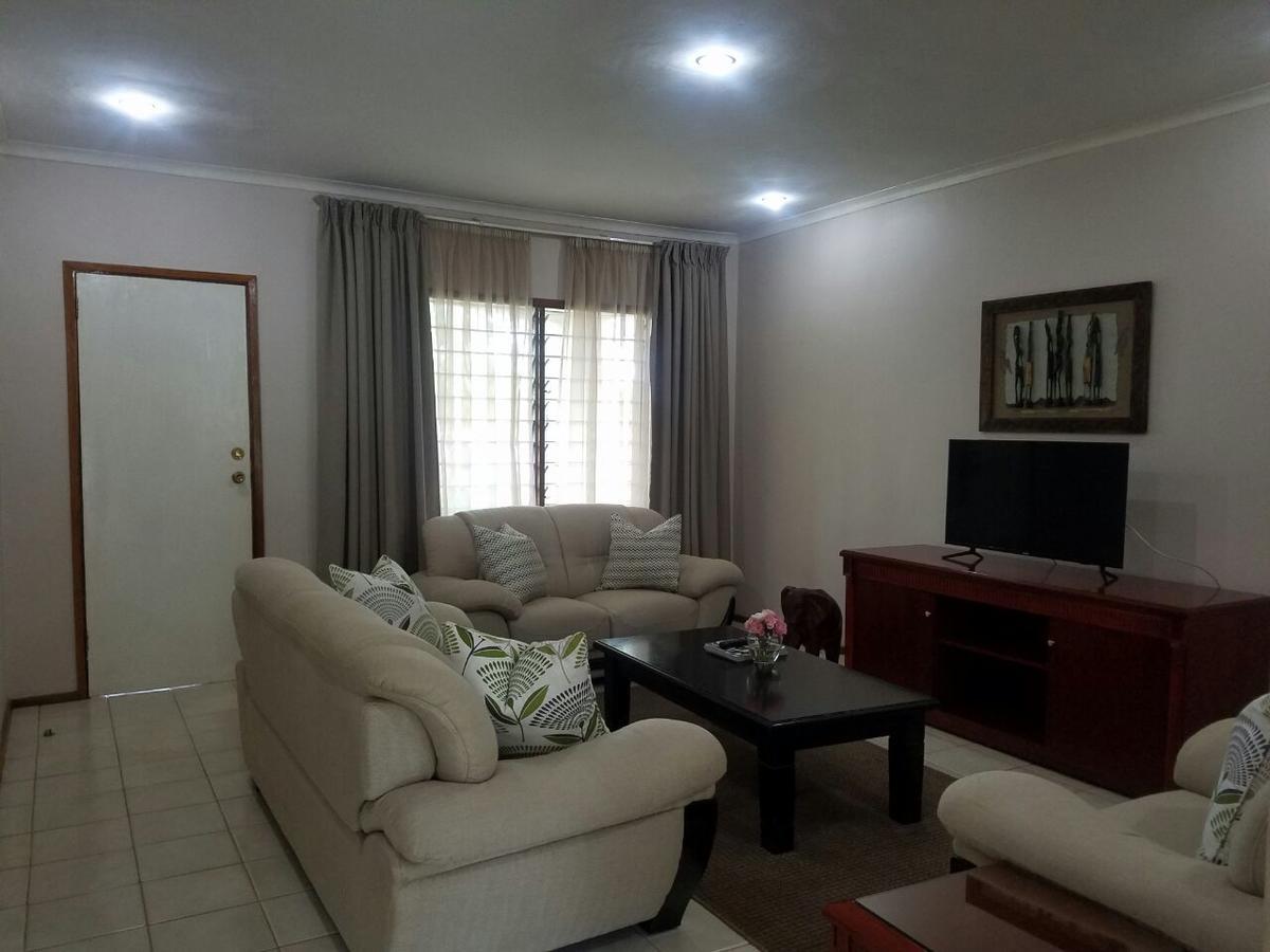 Ufulu Gardens Hotel Lilongwe Extérieur photo