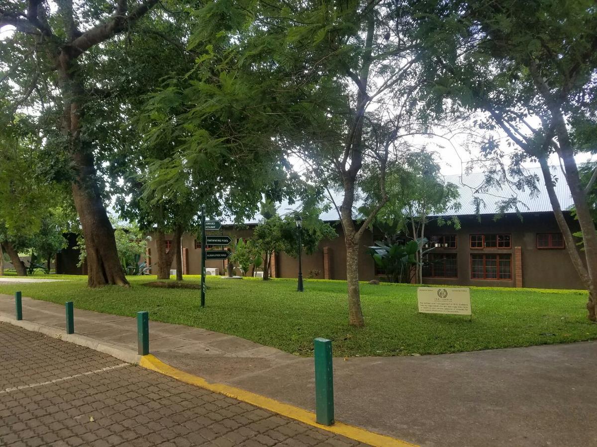 Ufulu Gardens Hotel Lilongwe Extérieur photo