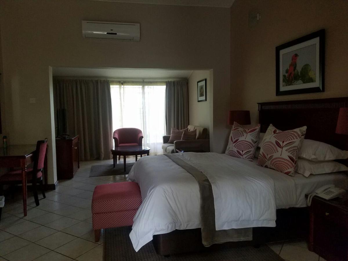 Ufulu Gardens Hotel Lilongwe Extérieur photo