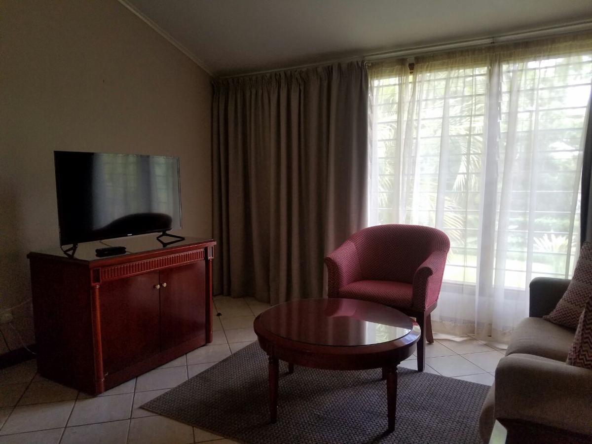 Ufulu Gardens Hotel Lilongwe Extérieur photo