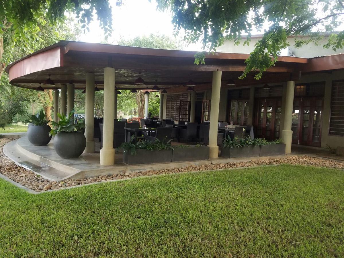 Ufulu Gardens Hotel Lilongwe Extérieur photo