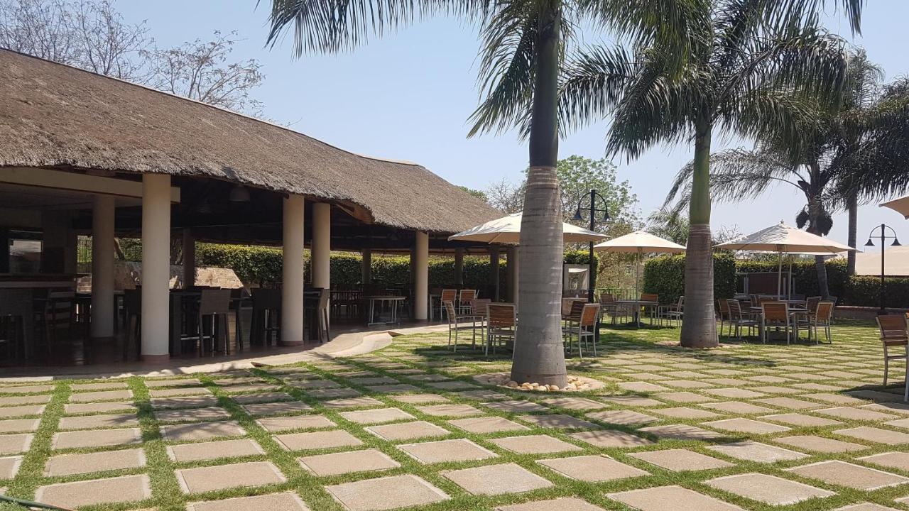 Ufulu Gardens Hotel Lilongwe Extérieur photo